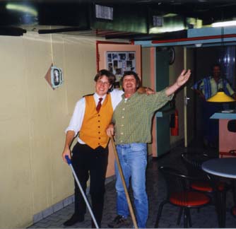 bestuur128 giessen en ed in e-kafee.jpg