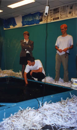 bestuur128 versierde bestuurskamer.jpg